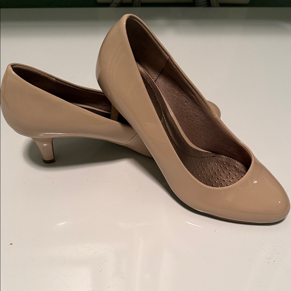 Life Stride Nude Women's Heels